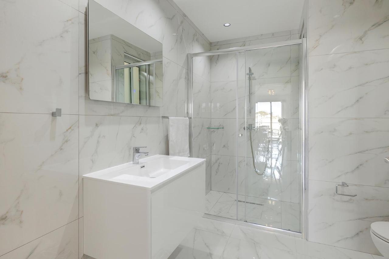 Splendid 2Br Apartment, Steps To St Georges Bay Saint Julian's ภายนอก รูปภาพ